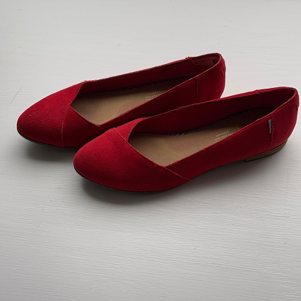 Toms red flats